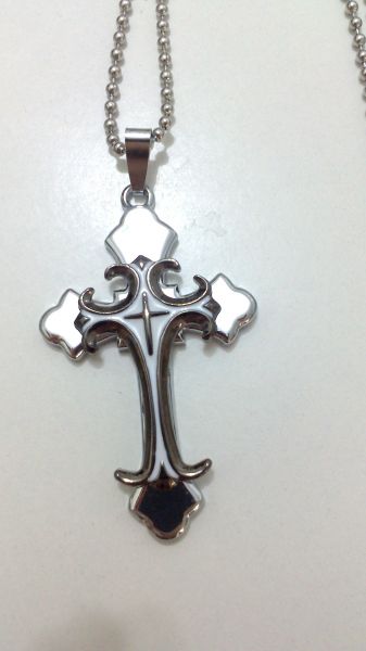 Colar com Pingente de Crucifixo - UNISSEX - Aço Inoxidável