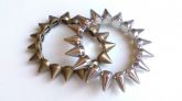 Pulseira elástica com Spikes - UNISSEX
