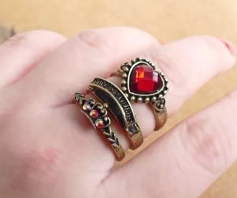 Conjunto Anéis Vintage Coração e Coroa