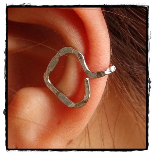 Ear Cuff com Coração